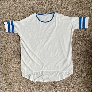 Women’s LulaRoe hi-lo top